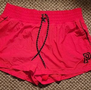 ☆•Victoria Secret Pink Red Swoosh Shorts •Size-Large •☆